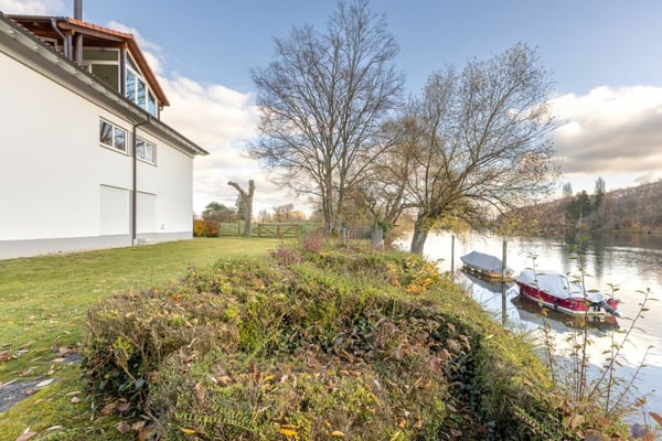 Modernisierte Maisonettewohnung in erster Rheinlage - bezugsbereit 25