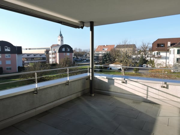 Grosszügige 4.5-Zimmer-Wohnung an attraktiver Lage 12