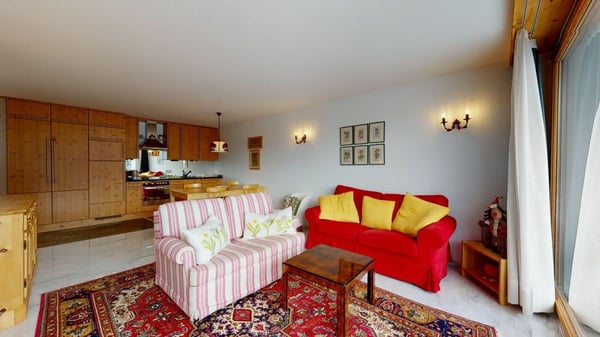 2.5 Zimmer-Wohnung mit Terrasse und Aussicht 1