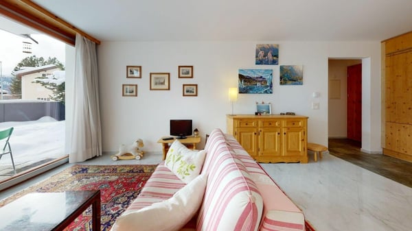 2.5 Zimmer-Wohnung mit Terrasse und Aussicht 10