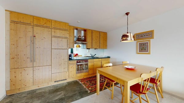 2.5 Zimmer-Wohnung mit Terrasse und Aussicht 4