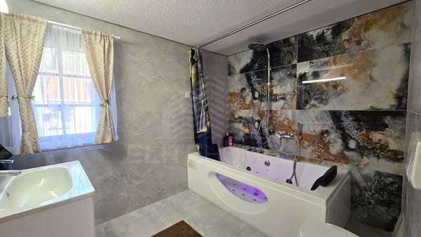 BANKGEPRÜFT - GROSSZÜGIGES RAUMANGEBOT AN ZENTRALER LAGE 6