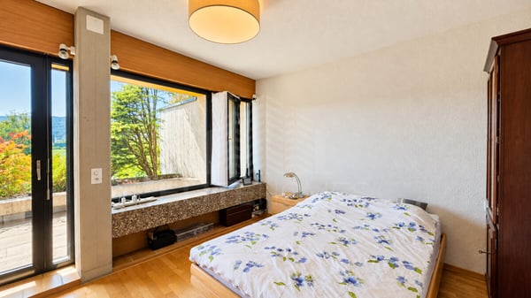 EXKLUSIVE MAISONETTEWOHNUNG MIT DIREKTEM LIMMATZUGANG 6