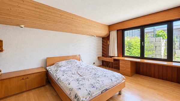 EXKLUSIVE MAISONETTEWOHNUNG MIT DIREKTEM LIMMATZUGANG 5