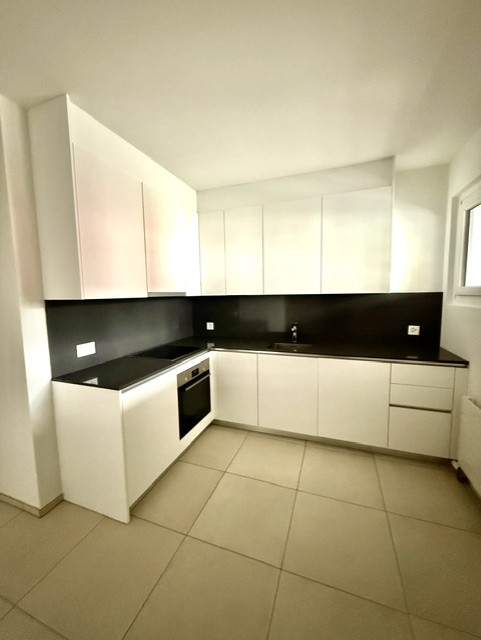 SPAZIOSO MONOLOCALE A LUGANO-CASSARATE 1