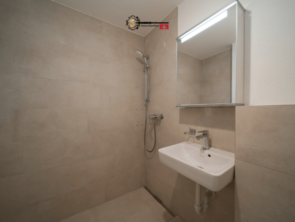 Ab sofort: 1.5 Zimmer Wohnung 8