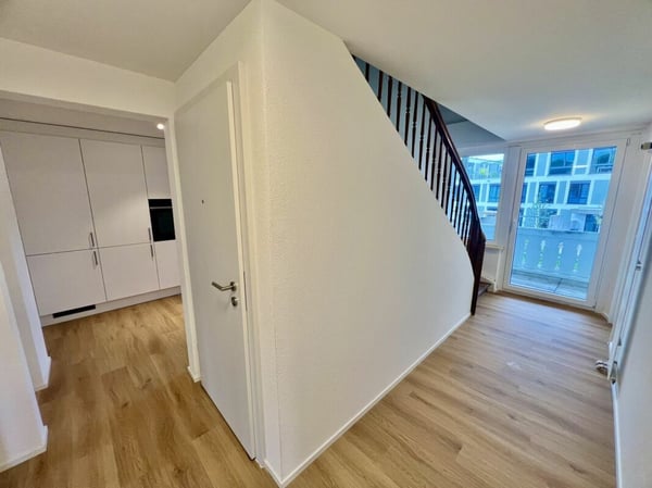 Grosse 1.5 Zimmer Maisonette mit Garten 6