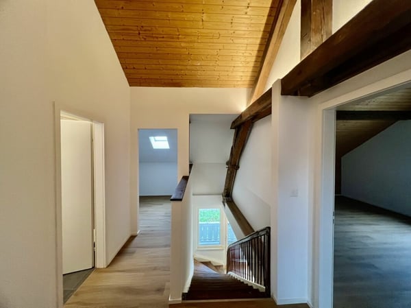 Grosse 1.5 Zimmer Maisonette mit Garten 15