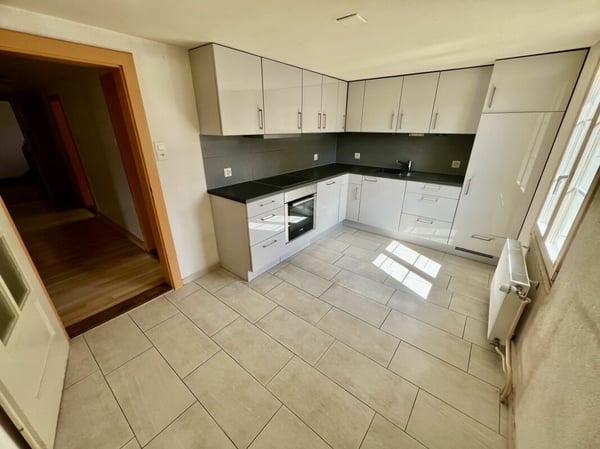 Zentrale 1.5-Zimmer-Wohnung in Bürglen 4