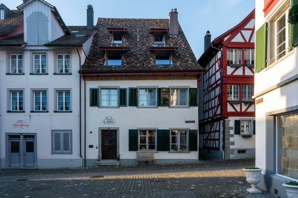 Historische Mauern: 1.5 Zimmer Maisonette 8