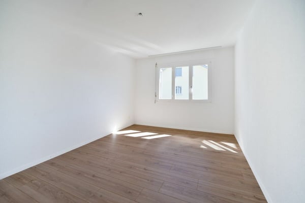 Helle 1.5-Zimmer-Wohnung mit Wintergarten 5