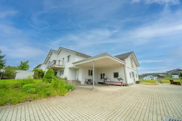 Einfamilienhaus mit Stall, Einliegerwohnung und viel Potenzial 4