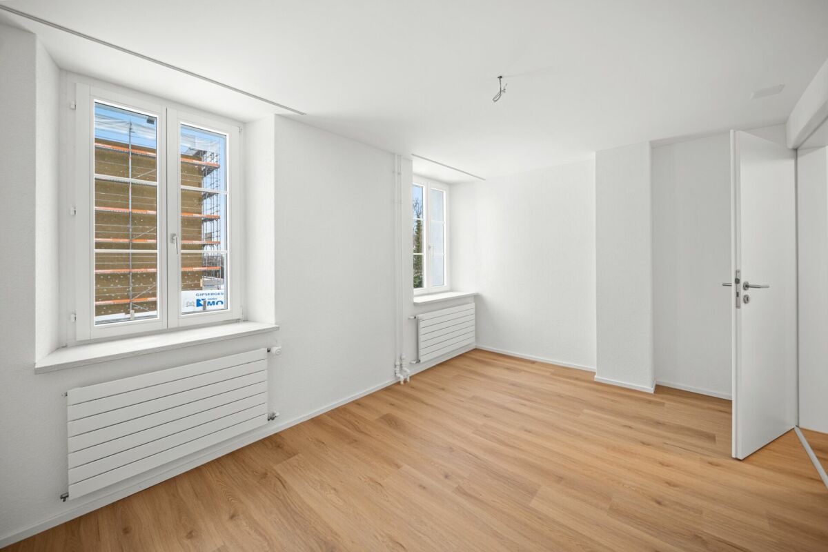 Vollständig renovierter Hausteil mit zwei attraktiven Wohneinheiten