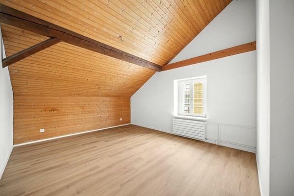 Vollständig renovierter Hausteil mit zwei attraktiven Wohneinheiten 20