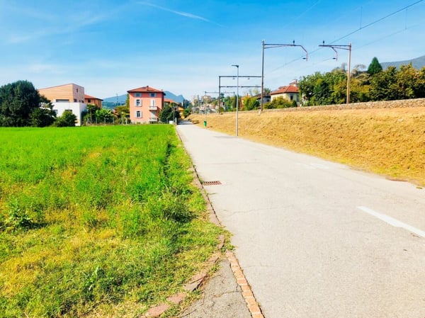 Terreno edificabile di 2113 mq 3