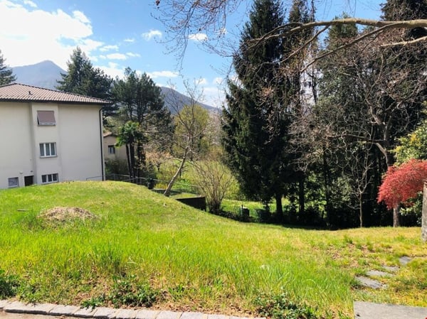 Terreno edificabile di 904 mq con vista aperta 8