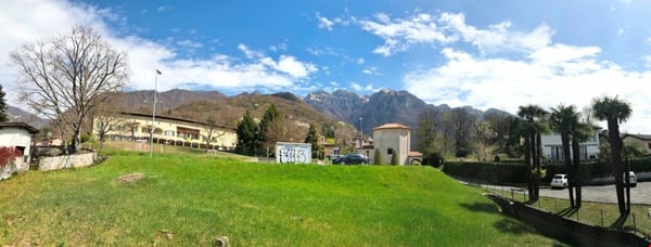 Terreno edificabile di 904 mq con vista aperta 5