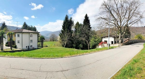 Terreno edificabile di 904 mq con vista aperta 7