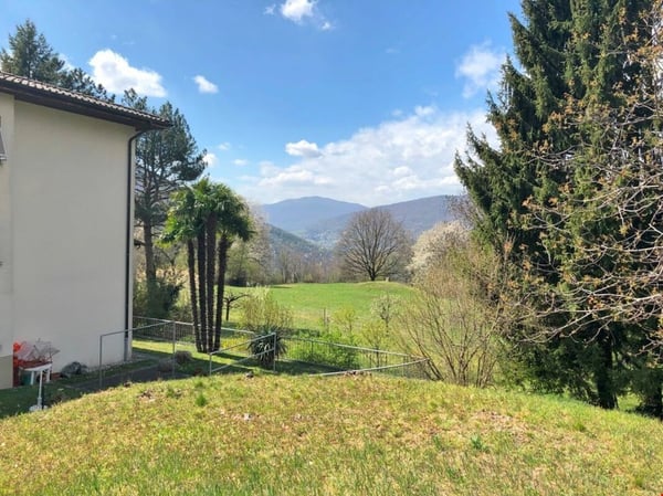 Terreno edificabile di 904 mq con vista aperta 1