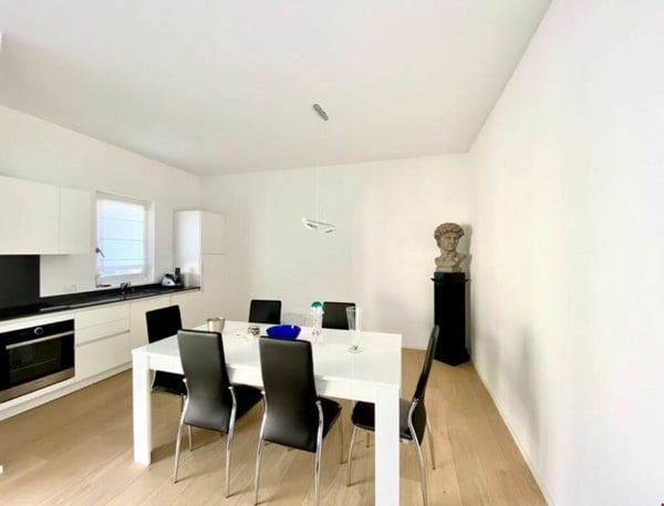 Moderno appartamento in centro a Chiasso 4