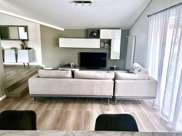 Magnifica palazzina composta da 3 appartamenti e 2 locali commerciali 5