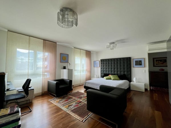 Ampio ed elegante appartamento di 320 mq, ultimo piano 11