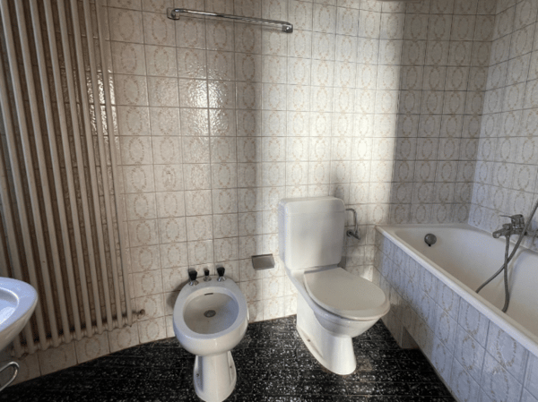 Casa di nucleo da risanare in zona tranquilla 7