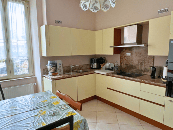 Ampia casa plurifamiliare con autorimessa a Balerna 5