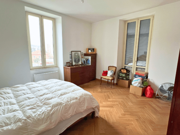 Ampia casa plurifamiliare con autorimessa a Balerna 9