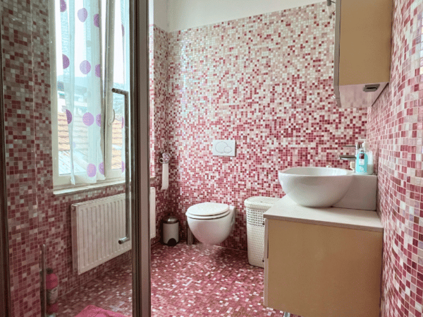 Ampia casa plurifamiliare con autorimessa a Balerna 11