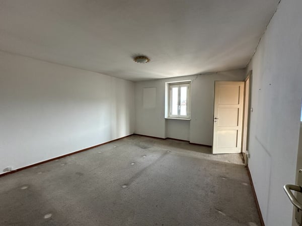 Interessante complesso abitativo da ristrutturare con corte privata e piccolo giardino 16