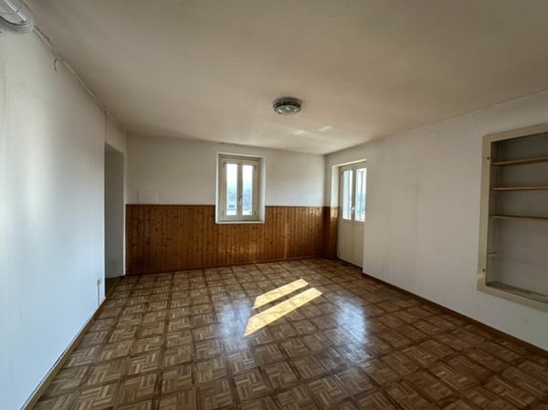 Interessante complesso abitativo da ristrutturare con corte privata e piccolo giardino 7