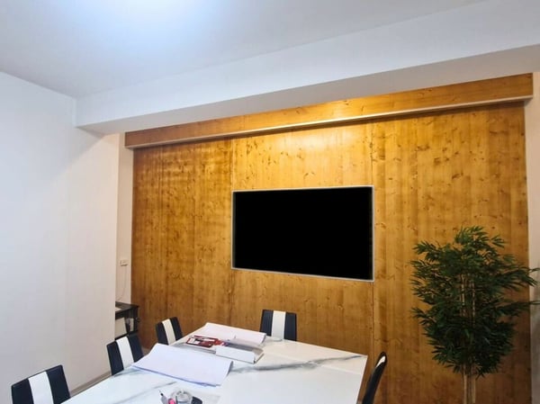 Spaziosi uffici in centro a Chiasso 6