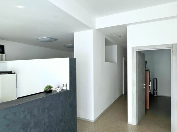 Spaziosi uffici in centro a Chiasso 3