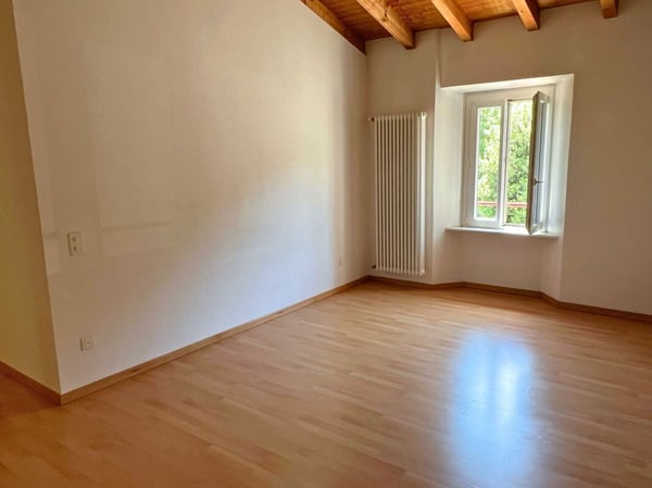 Complesso di tre case con 7 appartamenti 5