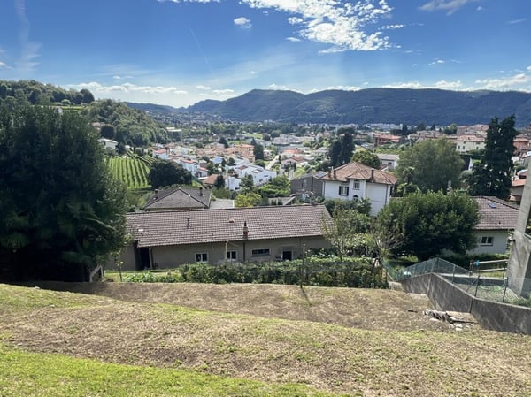 Terreno edificabile con vista 4