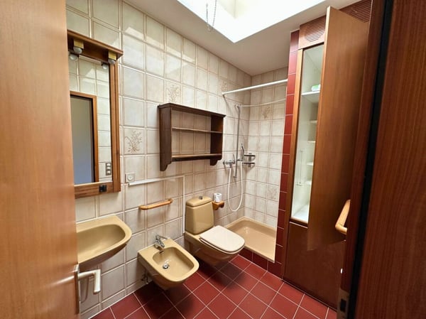 Signorile casa gemella nel verde e con vista aperta 14