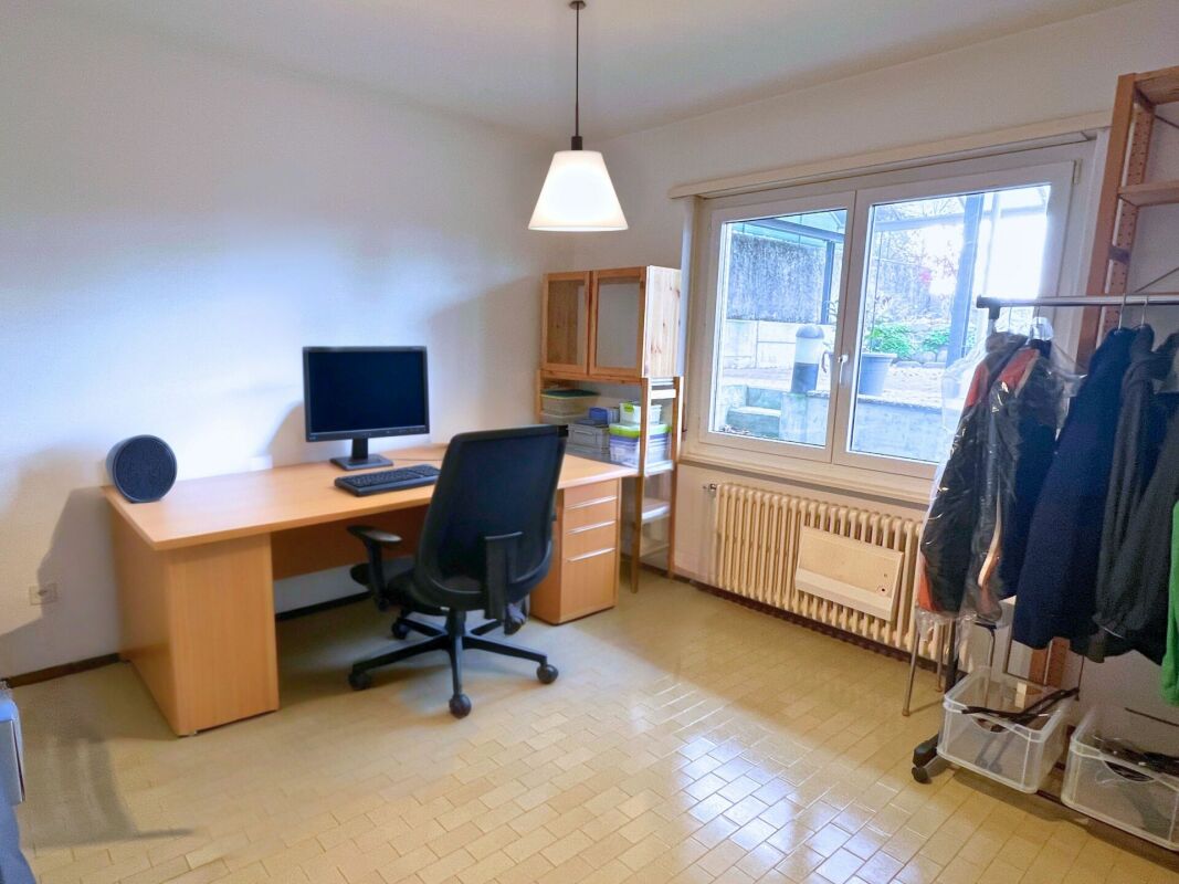 Interessante casa uni-bifamiliare in zona tranquilla e nel verde