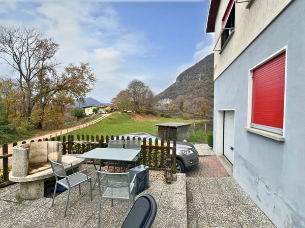 Interessante casa uni-bifamiliare in zona tranquilla e nel verde 22