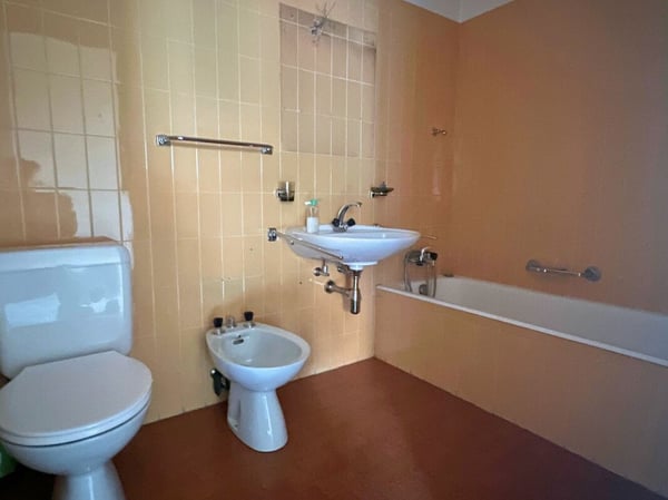 Appartamento all'ultimo piano di 1 locali con balcone 13