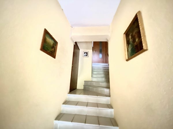 Casa di tre appartamenti per investimento a reddito 3