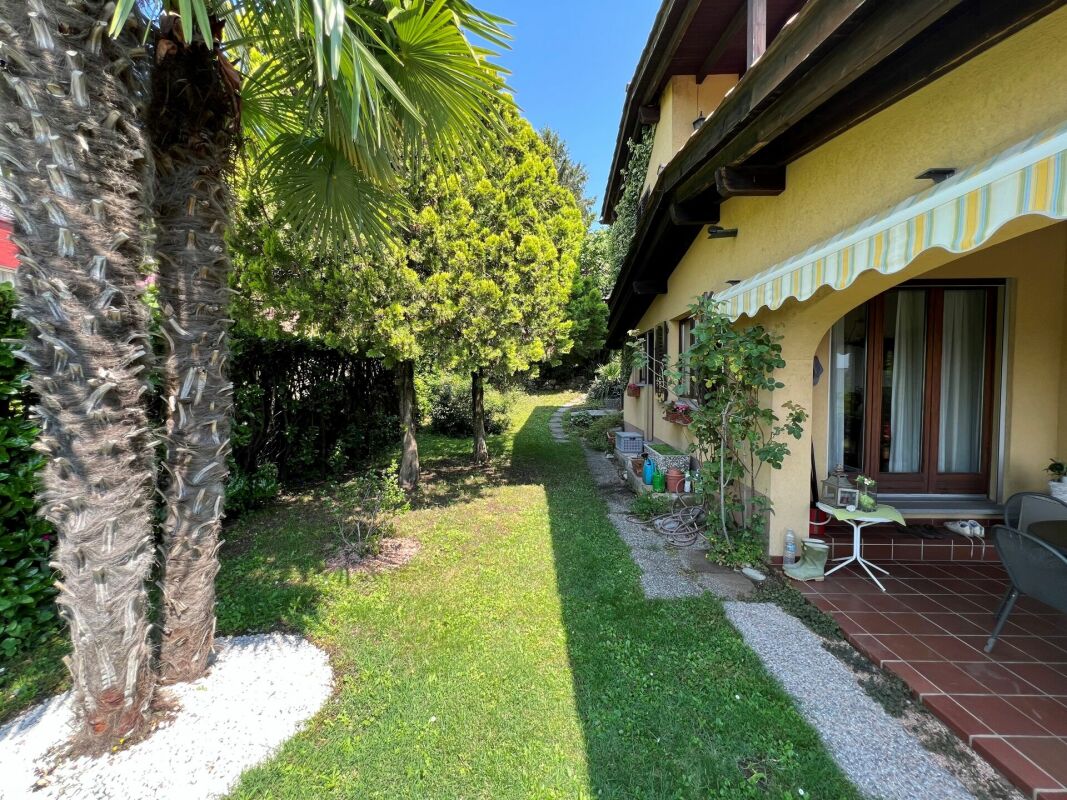 Splendida e caratteristica casa immersa nel verde