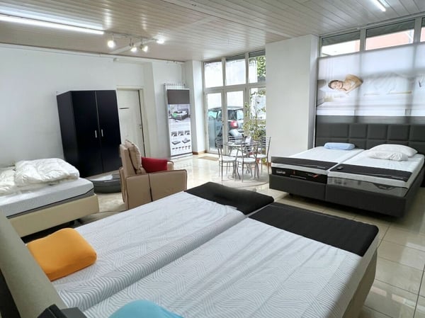 Magnifica palazzina composta da 3 appartamenti e 2 locali commerciali 11