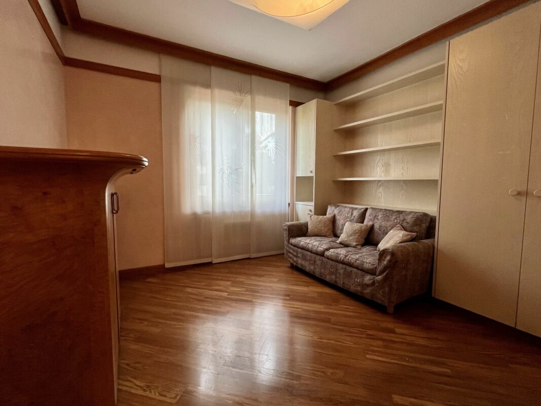 Grande ed elegante villa con terreno edificabile