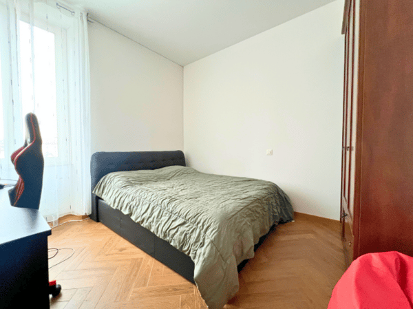 Ampia casa plurifamiliare con autorimessa a Balerna 7