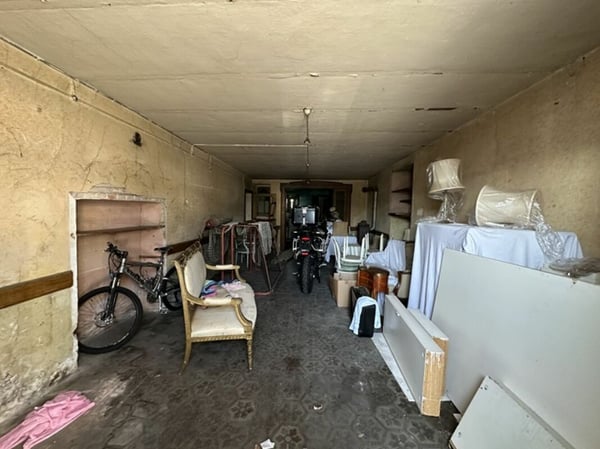 Interessante complesso abitativo da ristrutturare con corte privata e piccolo giardino 19