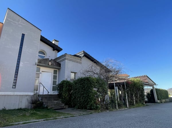 Interessante casa unifamiliare con appartamento indipendente e giardino 7