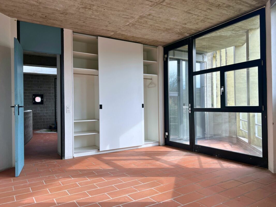Casa unifamiliare su tre livelli con terrazza panoramica e giardino