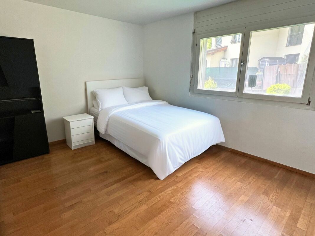 Casa unifamiliare moderna, con terrazza e giardino privato