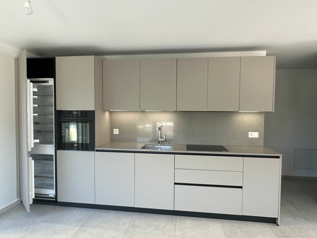 Nuovo e moderno appartamento di 3.5 locali con giardino privato e terrazza Mendrisio Arzo